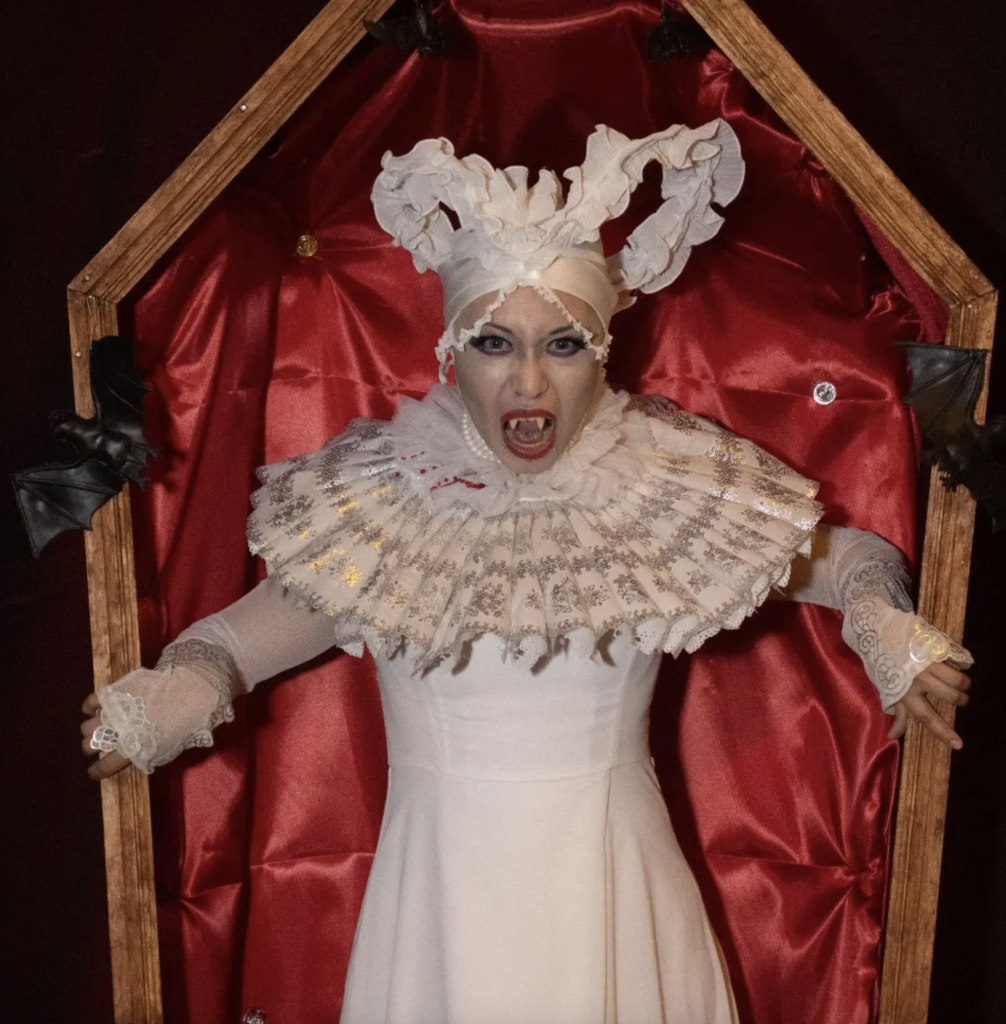 La Expo Vampírica y Artes Ocultas